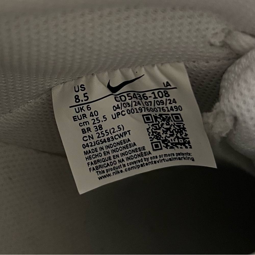 Nike Women’s Court Vision Mid – White/Metallic Silver Sneakers, Size 8.5, New - Picture 7 of 7